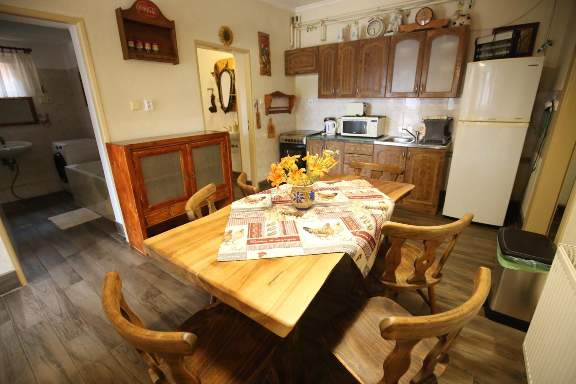 Hunter Villa Štúrovo Buitenkant foto